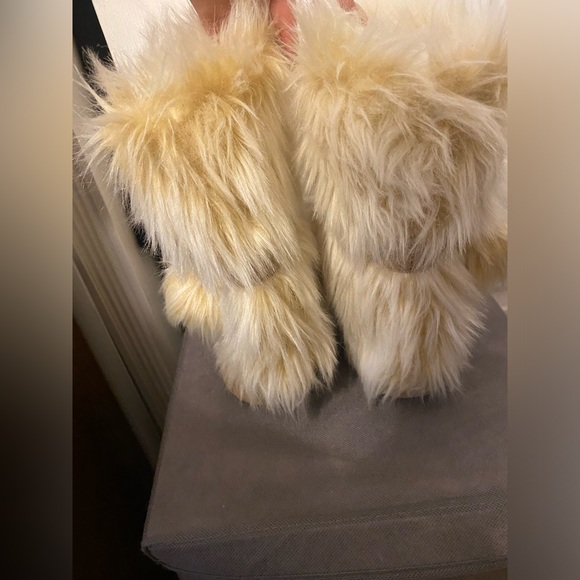 Steve Madden Slipper Booties - Picture 5 of 6